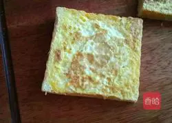 Illustration of how to make ham and cheese sandwich 3