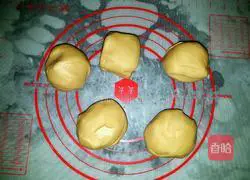 Illustration of how to make brown sugar steamed buns 9