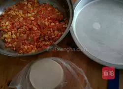 Illustration of how to make carrot and corn dumplings 10
