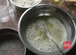 Illustration of how to make egg white sesame crispbread 1