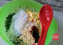 Illustration of how to make vegetarian buns stuffed with chives 11