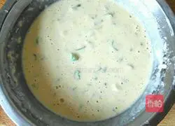 Illustration of how to make scallion, ham and egg pancakes 5