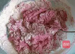 Illustration of how to make pitaya skin steamed buns 5