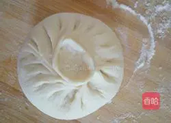 Illustration of how to make white radish and meat buns 14