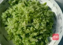 Illustration of how to make white radish vegetable dumpling fillings 6