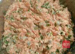 Illustration of how to make Liuye dumplings 5