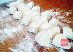 Illustration of how to make bitter vegetable dumplings 8