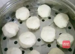 Illustration of how to make milk-flavored steamed buns 11