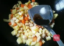 Potato and Chicken Braised Rice Recipe Illustration 6