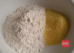 Illustration of how to make cornmeal steamed cakes 1