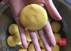 Illustration of how to make pumpkin cake 7