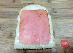 Illustration of how to make ham and omelette sandwich 5