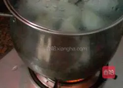 Illustration of how to make leek dumplings 19