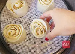 Illustration of how to make rose dumplings 16