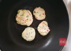 Illustration of making mashed potato cake 7