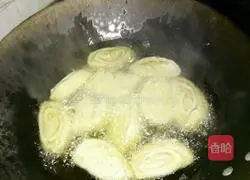 Illustration of how to make fried steamed buns and chicken legs 3