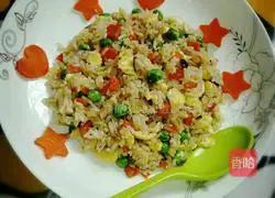 Illustration of how to make fried rice with carrots, mushrooms and eggs 4