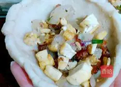 Illustration of how to make rice dumplings 11