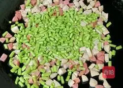 Illustration of how to make meatballs, beans and fried rice 8