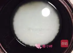 Illustration of braised rice with pickled vegetables and sausage 8