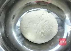 Illustration of how to make green onion pancakes 3