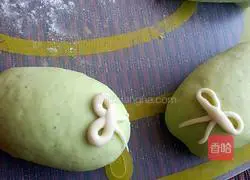 Illustration of how to make slipper steamed buns 7