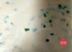 Electric oven scallion pancake Illustration of how to do it 6