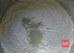 Illustration of how to make flowering brown sugar steamed buns 1