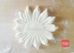 Illustration of how to make fancy steamed buns 4