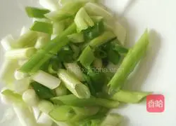 Illustration of how to make golden steamed buns 2