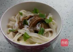 Illustration of how to make peanut butter noodles 5