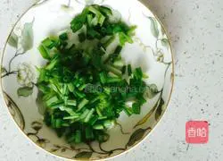 Illustration of how to make shrimp and egg fried rice 4