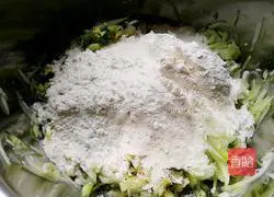 Illustration of how to make gourd egg pancake 7