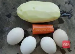 Illustration of how to make shredded potato egg pancake 1