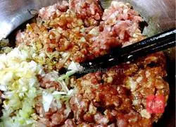 Illustration of making dreamy colorful dumplings 6