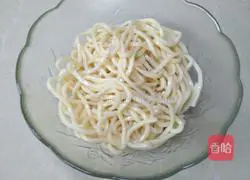 Illustration of how to make fried noodles with sauce 5