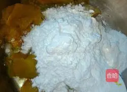 Illustration of how to make stuffed pumpkin pie 3