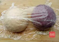 Illustration of how to make two-color steamed buns 4