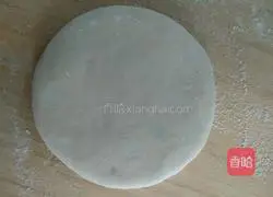 Illustration of making pancakes with red bean filling 14