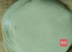 Illustration of how to make dumpling skin sesame cakes 3