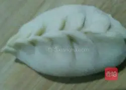 Leaf buns...Illustration of how to make fennel meat filling 16