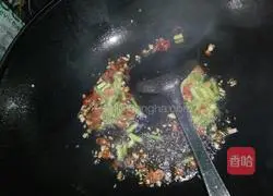 Illustration of how to make minced pork noodles 5