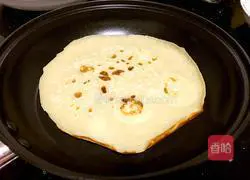 Illustration of how to make crispy crepes 7