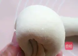 Illustration of how to cut the edge of sesame cakes 8