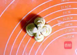 Illustration of how to make milk-flavored steamed buns 9