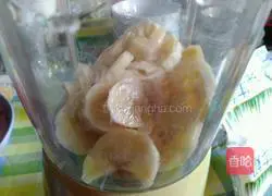 Milk Banana Egg Pancake Recipe Illustration 3