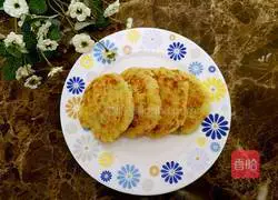 Illustration of how to make pan-fried potato pancakes 7