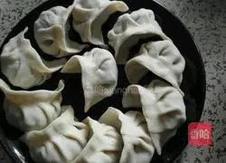 Illustration of how to make leek, egg and ham dumplings 8