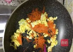 Illustration of how to make mushroom golden egg fried rice 7