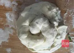 Illustration of how to make green onion cake 20